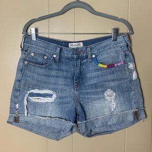 (Madewell) Daisy embroidered, distressed short, 25